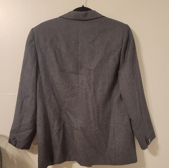 Amanda Smith Petites Women's Gray Double-Breasted Pure Wool Blazer. Size 10P - Picture 2 of 7